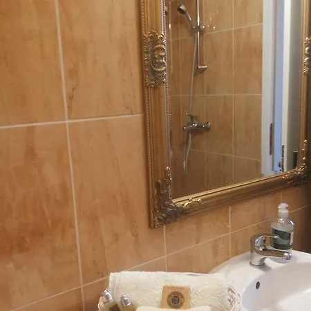 Хостел Kingslanding Old Town