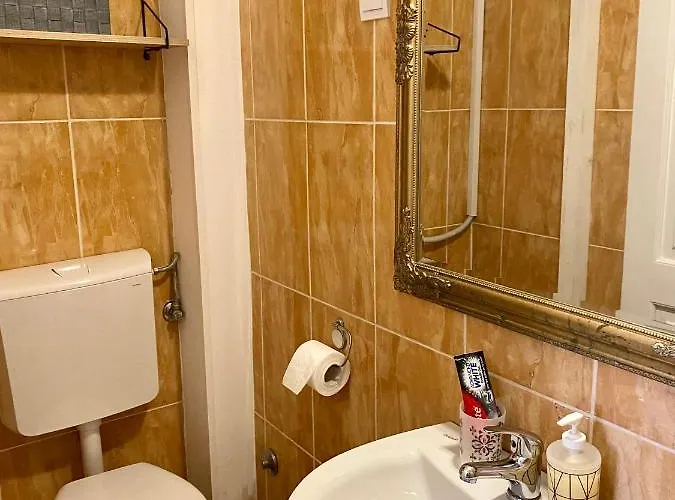 Kingslanding Old Town 호스텔 *